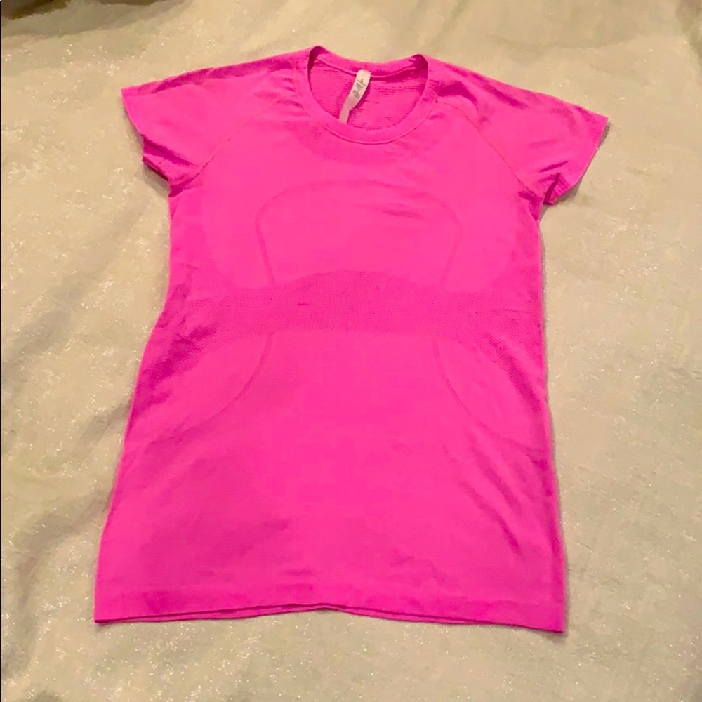 Lulu lemon swiftly tech tee